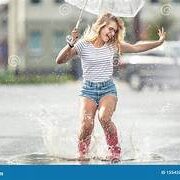 splashig in water splashig in water